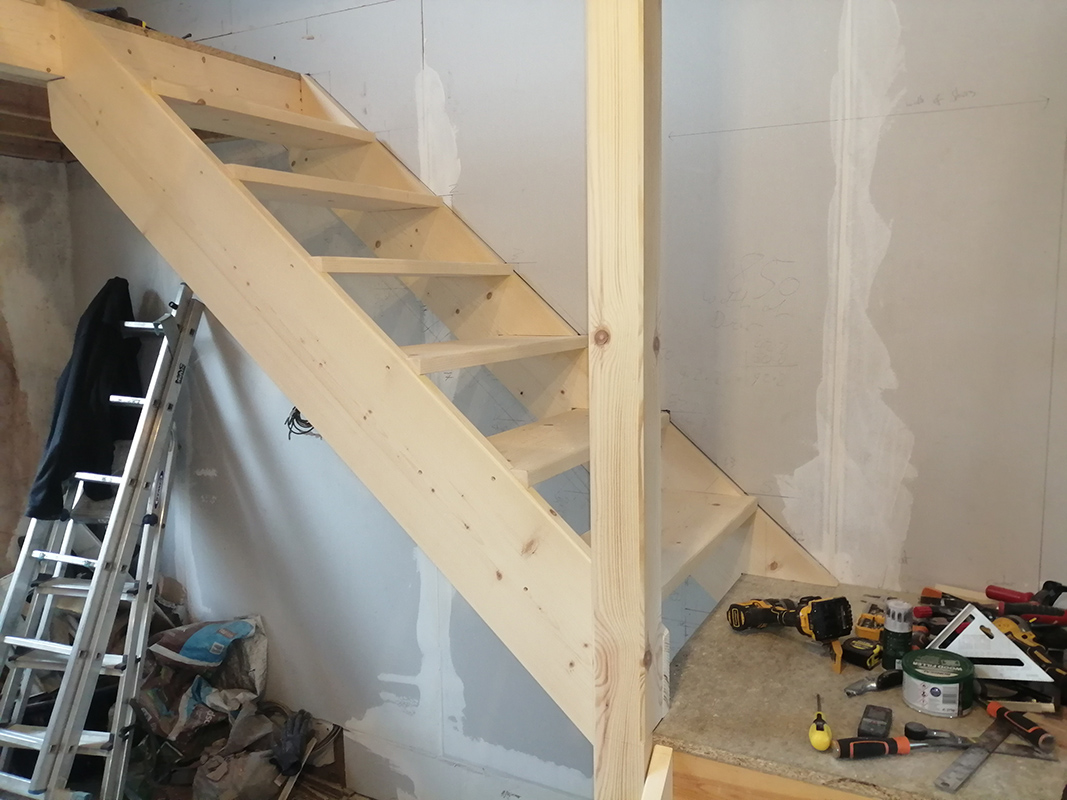 Open-backed staircase design
